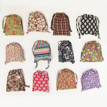 Load image into Gallery viewer, Vintage Fabric Foldable Shopping Bag Assorted